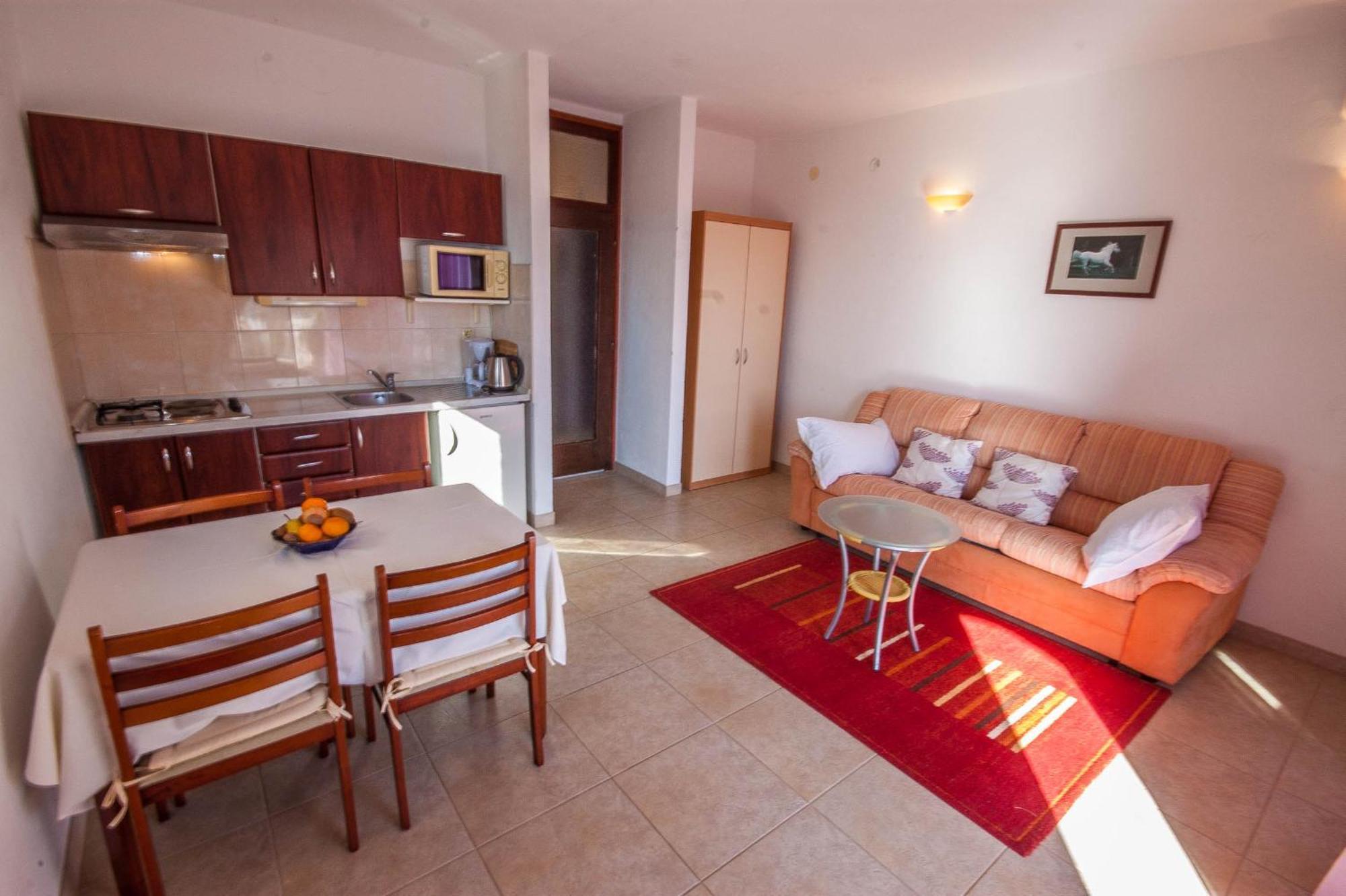 Apartments Rosanda Pakostane Exterior photo