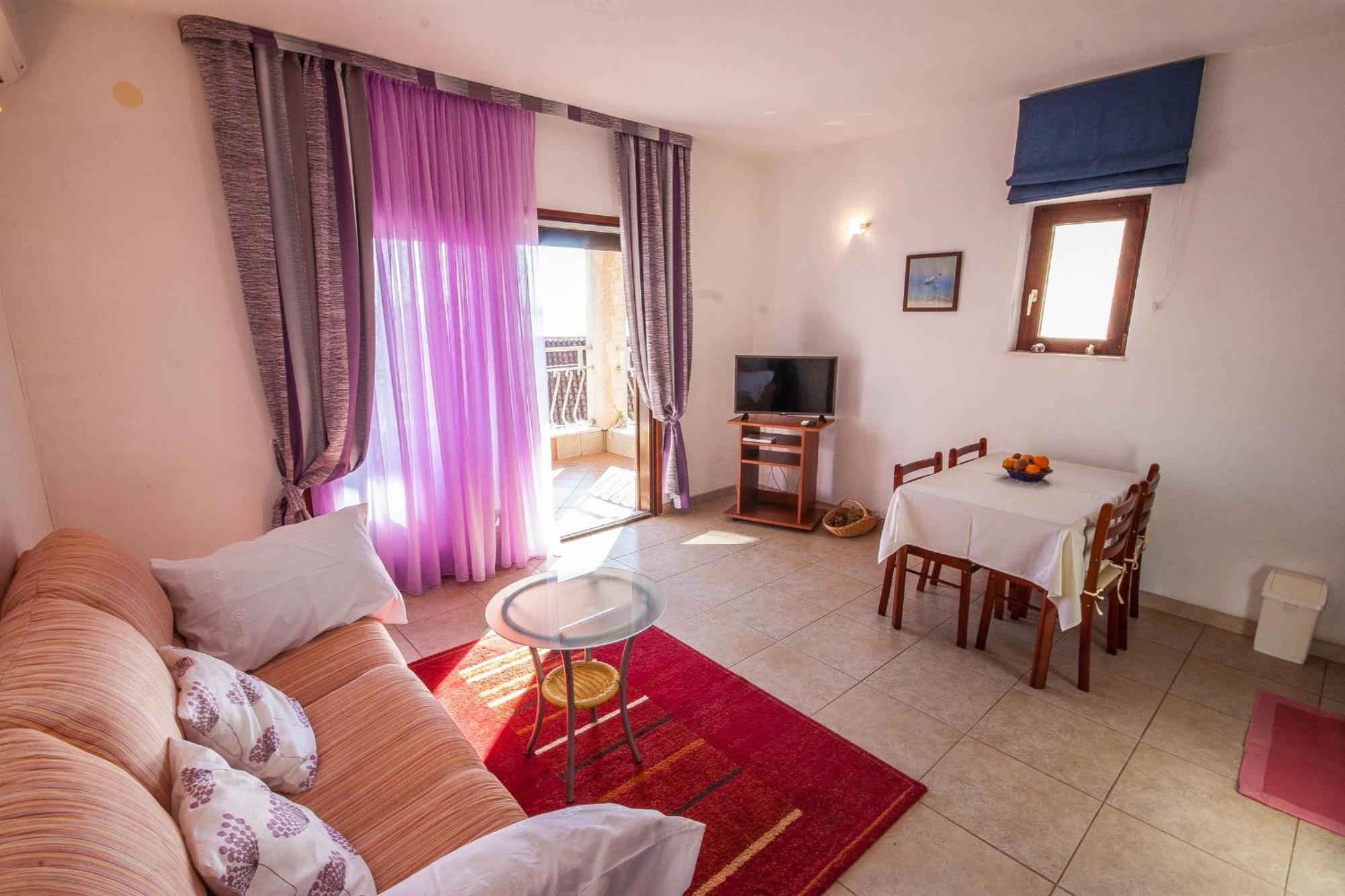 Apartments Rosanda Pakostane Exterior photo