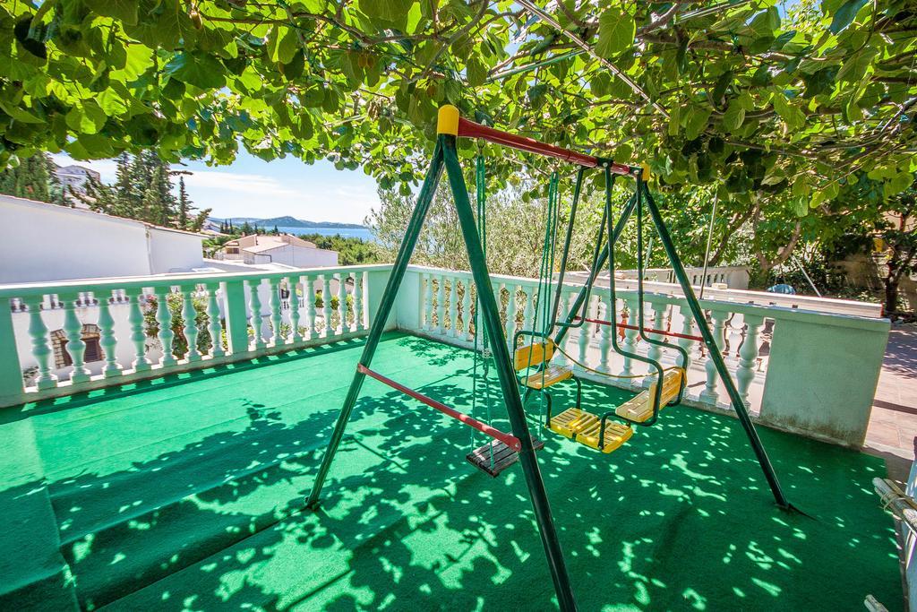 Apartments Rosanda Pakostane Exterior photo