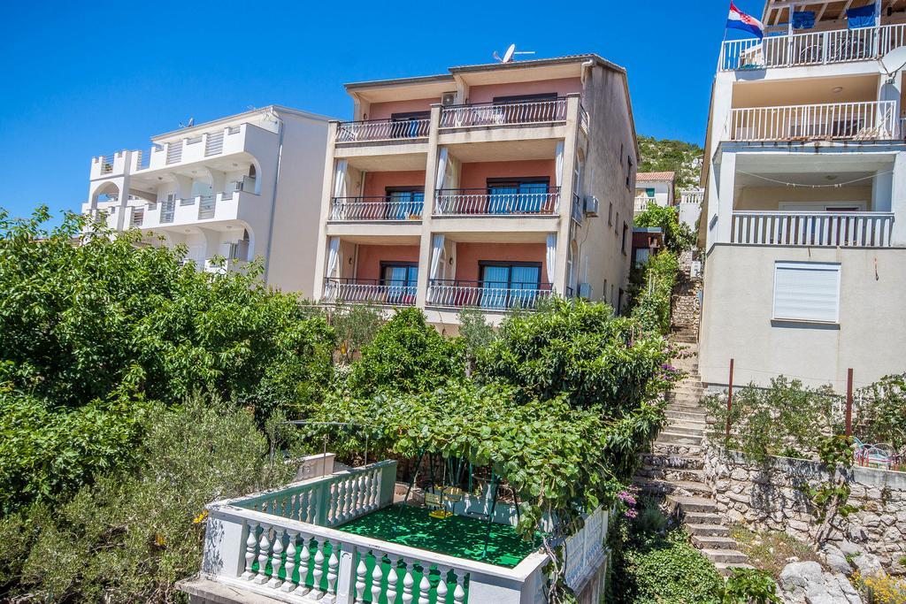 Apartments Rosanda Pakostane Exterior photo